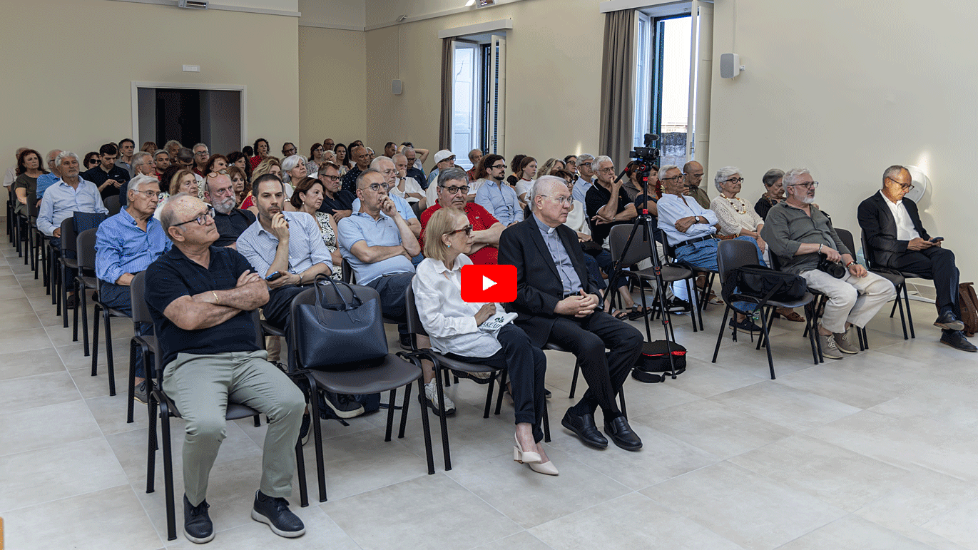 Dalla Sicilia alla Puglia. Saggi di storia dell'arte, critica d'arte e fotografia in memoria di Vittorio Savona - fotogallery